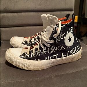 Men’s Chuck Taylor High Top Converse Size 8